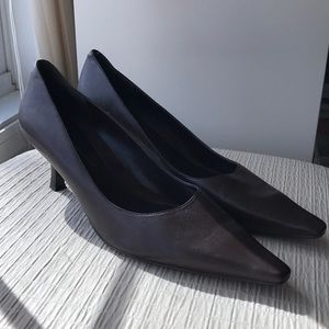 Bandolier kitten heel pumps size 8.5